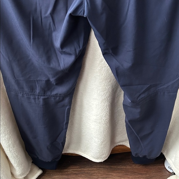 Beyond scrubs 7 pocket elastic and drawstring navy Pants - Picture 10 of 10